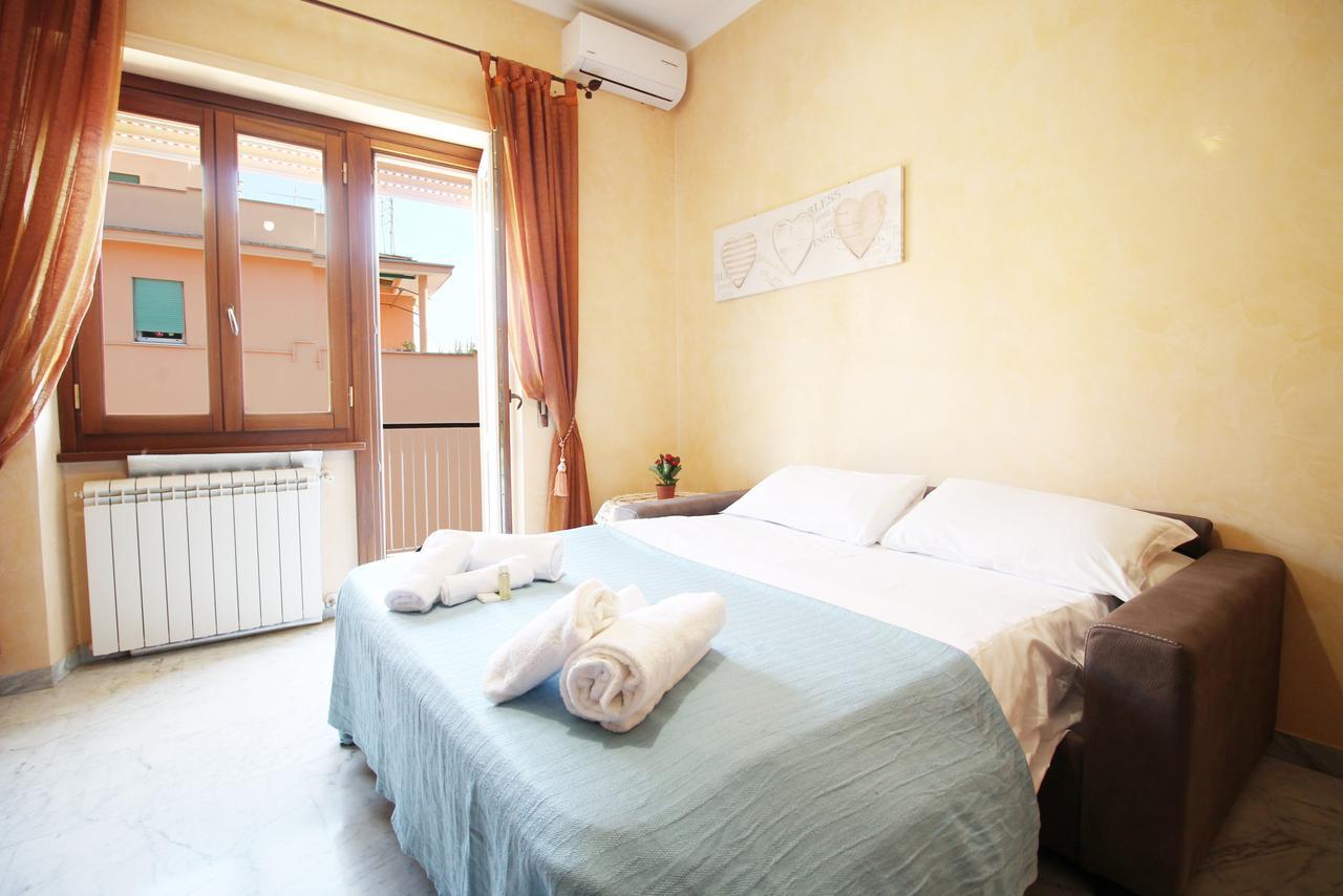 Monteverde Bright Apartment With Garage Rome Exterior photo